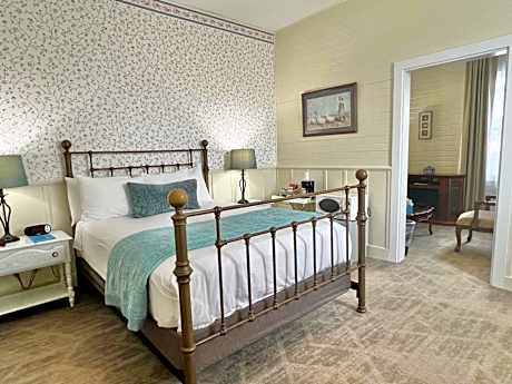Gilbert Suite
