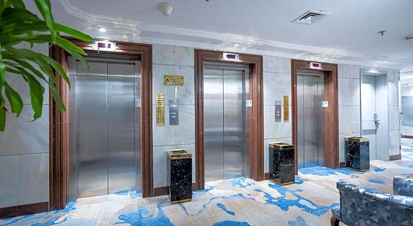 Golden Tulip Al Shakreen