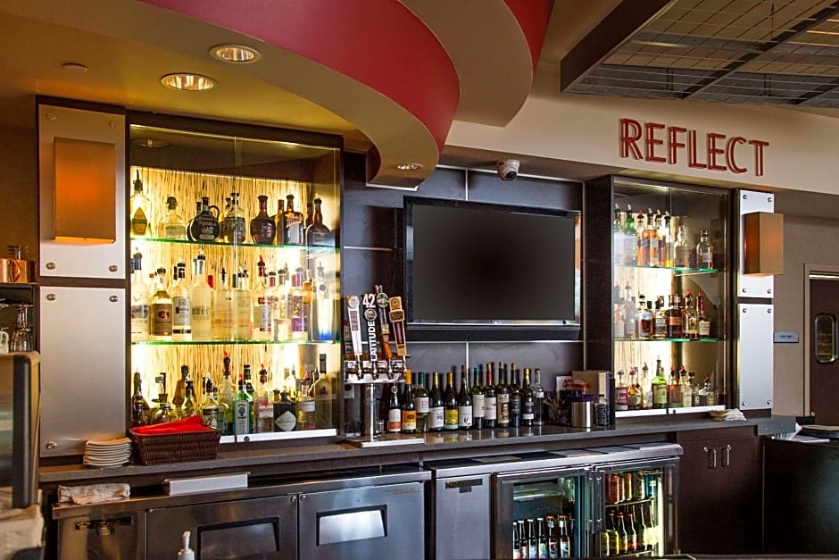 Cambria Hotel Traverse City