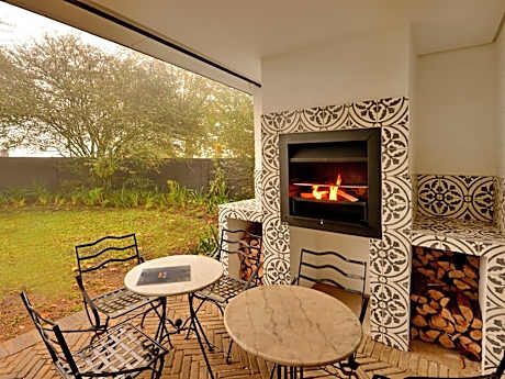 Hilton Homestead by ANEW
