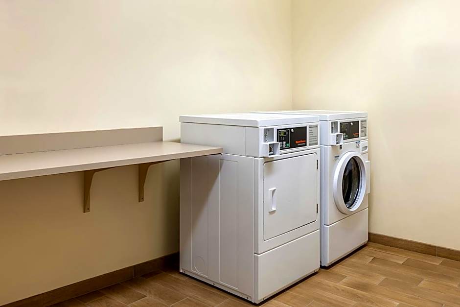 Fairfield Inn & Suites by Marriott St. Paul Northeast