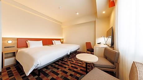 Twin Room (2 Adults) - Non-Smoking