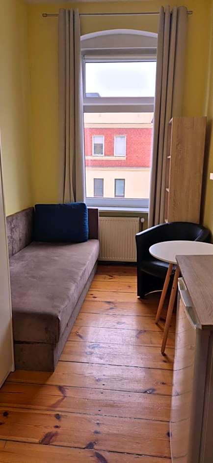 Hostel Tulip - pokoj 6 ze wspolna lazienka i kuchnia