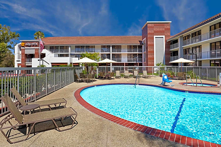 La Quinta Inn & Suites by Wyndham Thousand Oaks Newbury Park