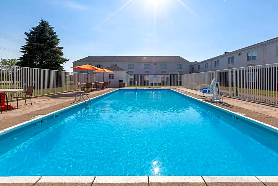 Days Inn by Wyndham Sandusky / Cedar Point