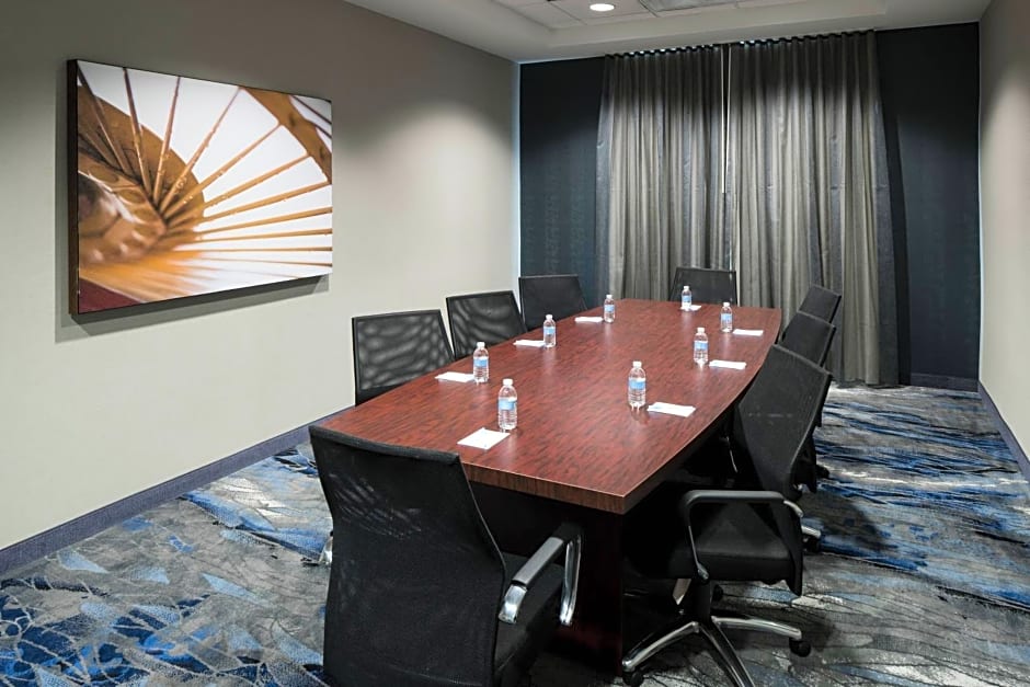 Fairfield Inn Suites by Marriott Orlando At SeaWorld