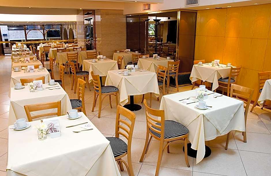 Hotel Dolmen