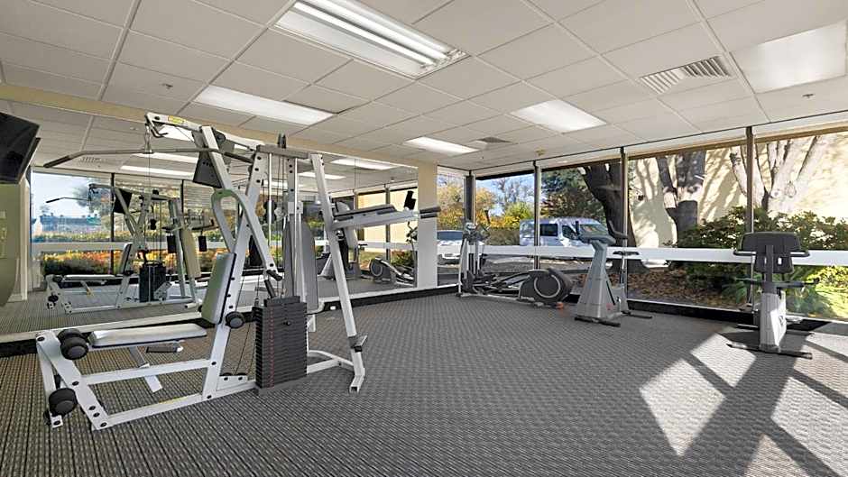 Howard Johnson by Wyndham Sacramento Downtown