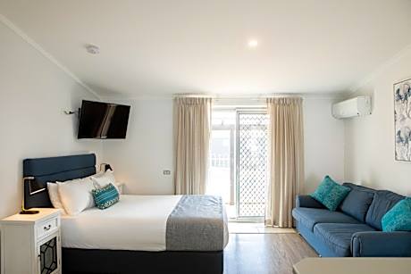 Family Suite with Kitchenette