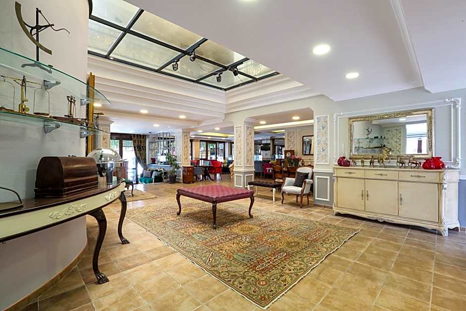 URLA PERA HOTEL