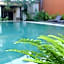 Super OYO Townhouse Oak Maxi Hotel Legian