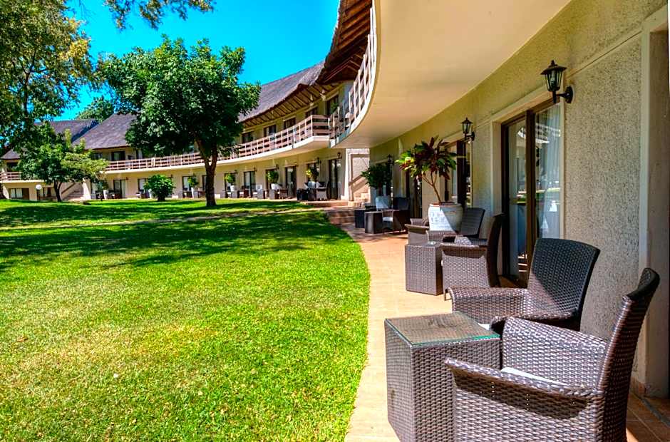 Azambezi River Lodge