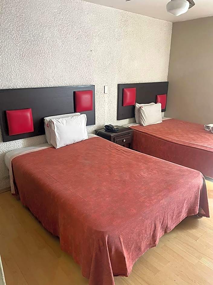 Hotel Colon Express