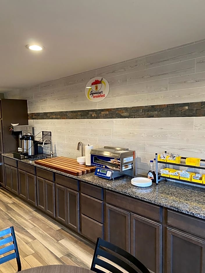 Super 8 by Wyndham Independence KS