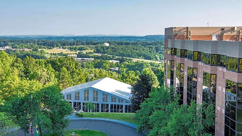 Woodcliff Hotel And Spa