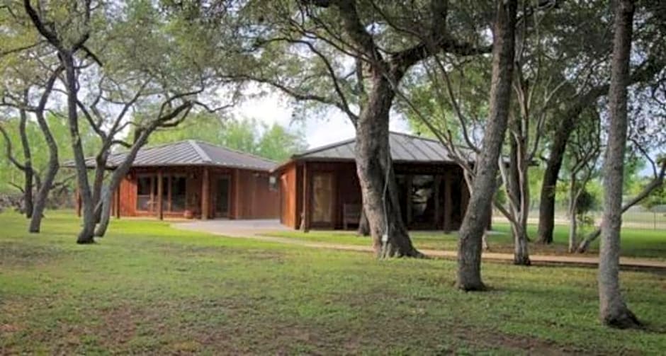 Live Oaks Bed and Breakfast