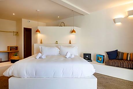 Suite with Garden View