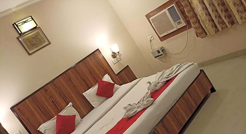 Di Di Hotel Alambagh