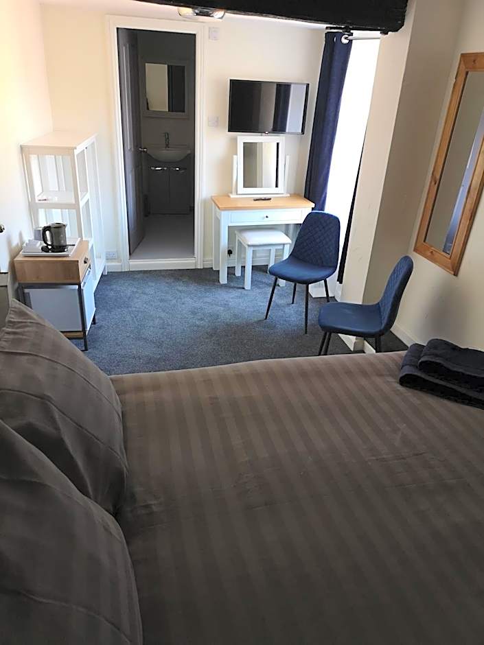 Red Lion Rooms - Self Check In