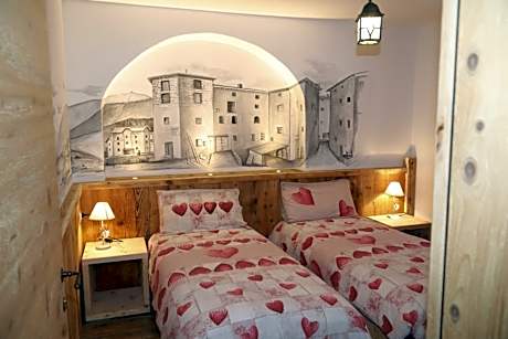 Family Room - 2 separated Rooms