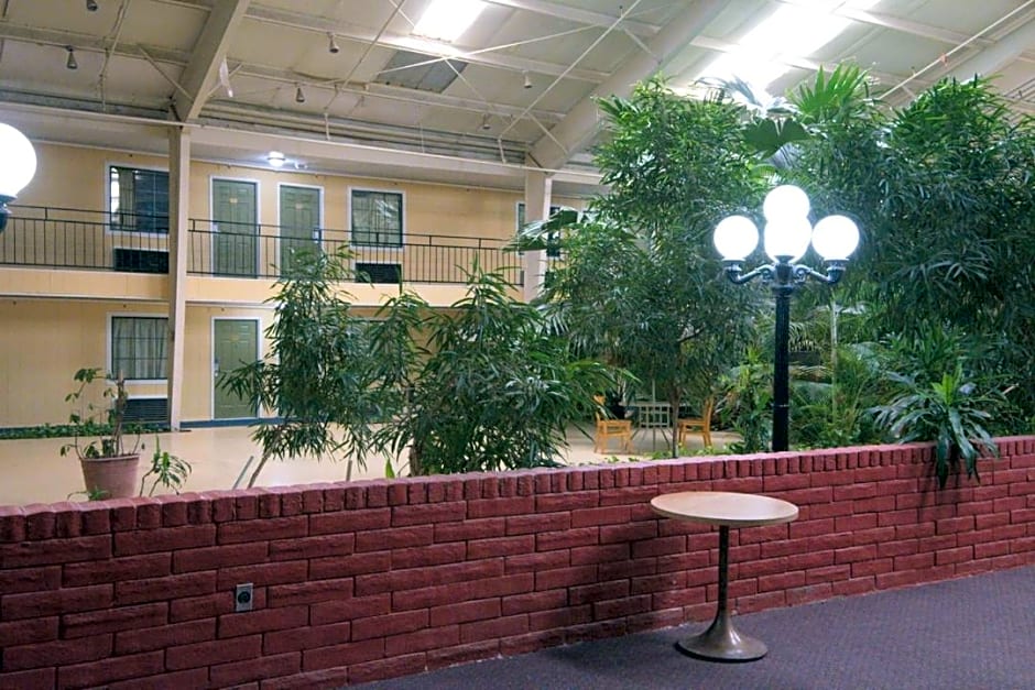 Econo Lodge Elk City