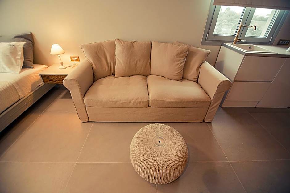 IO Luxury Pool & Hot Tub Suites