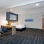 La Quinta Inn & Suites by Wyndham Manassas VA-Dulles Airport