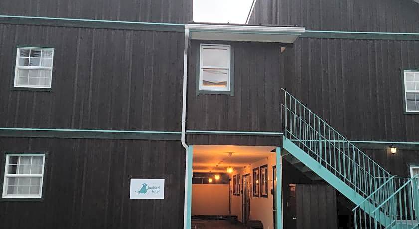Bluebird Hotel