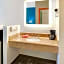 Howard Johnson by Wyndham Lubbock TX