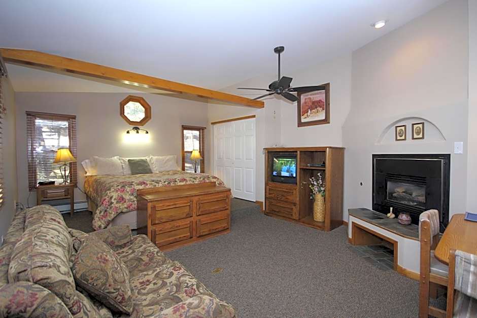 Streamside on Fall River
