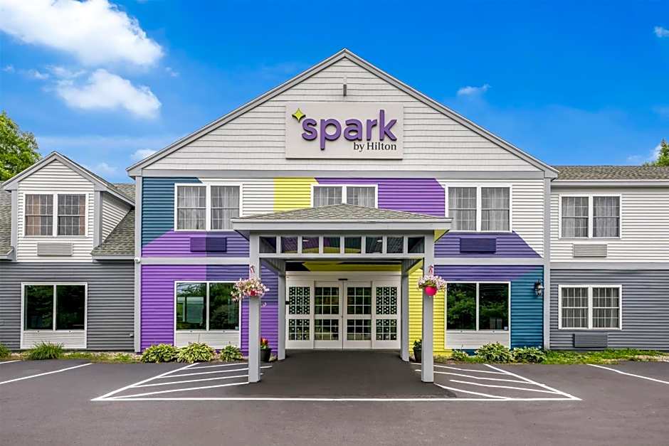 Spark by Hilton Freeport