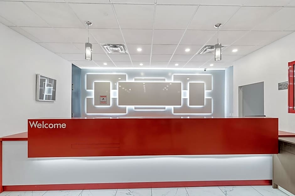 Emerald Hotel & Suites Calgary Airport