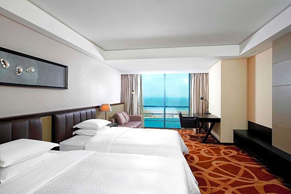 Photo 1 of 2 of Business Guestroom, Sea View, Executive Level
