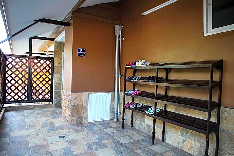 Sky Villa Hua Hin Guesthouse - Adults-Only