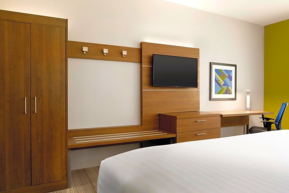 Holiday Inn Express & Suites - McAllen - Medical Center Area