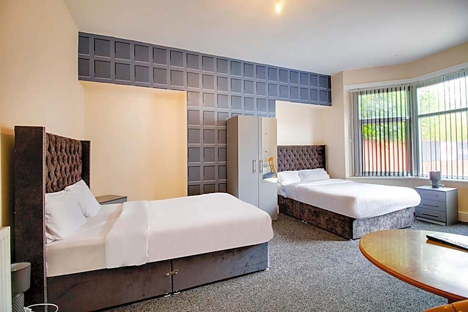 OYO The Longlands Hotel