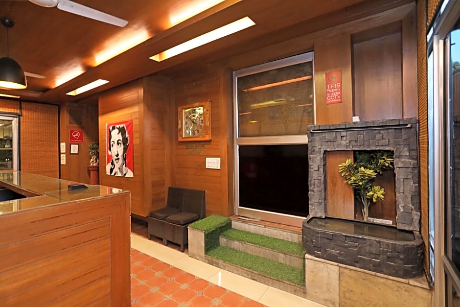 OYO 1219 Hamilton Hotel