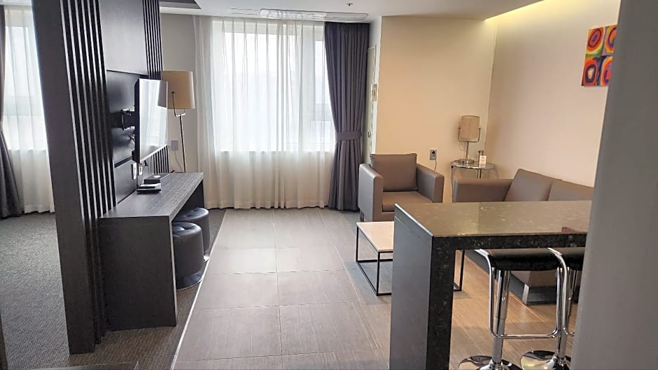 Yongin Central CO'OP Hotel