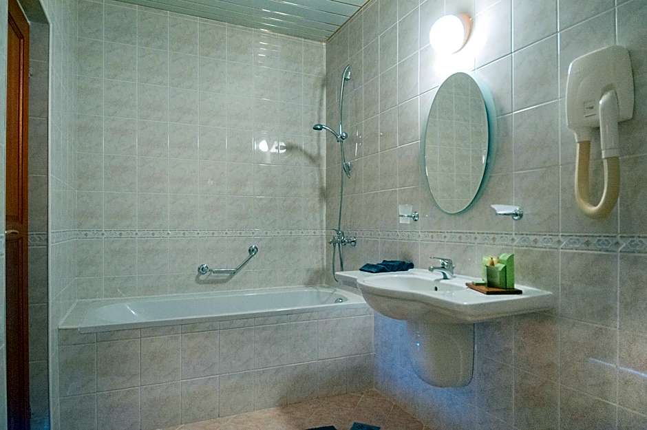 Mercury Hotel- All Inclusive