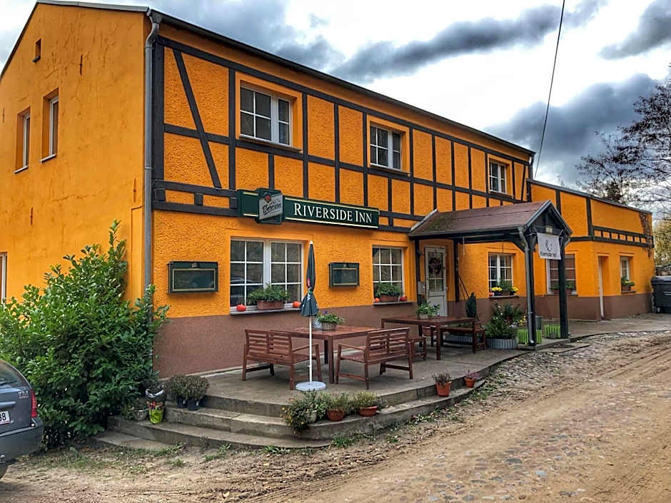 Riverside Inn
