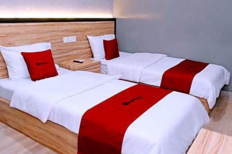 RedDoorz near Alun Alun Kembangjoyo Pati