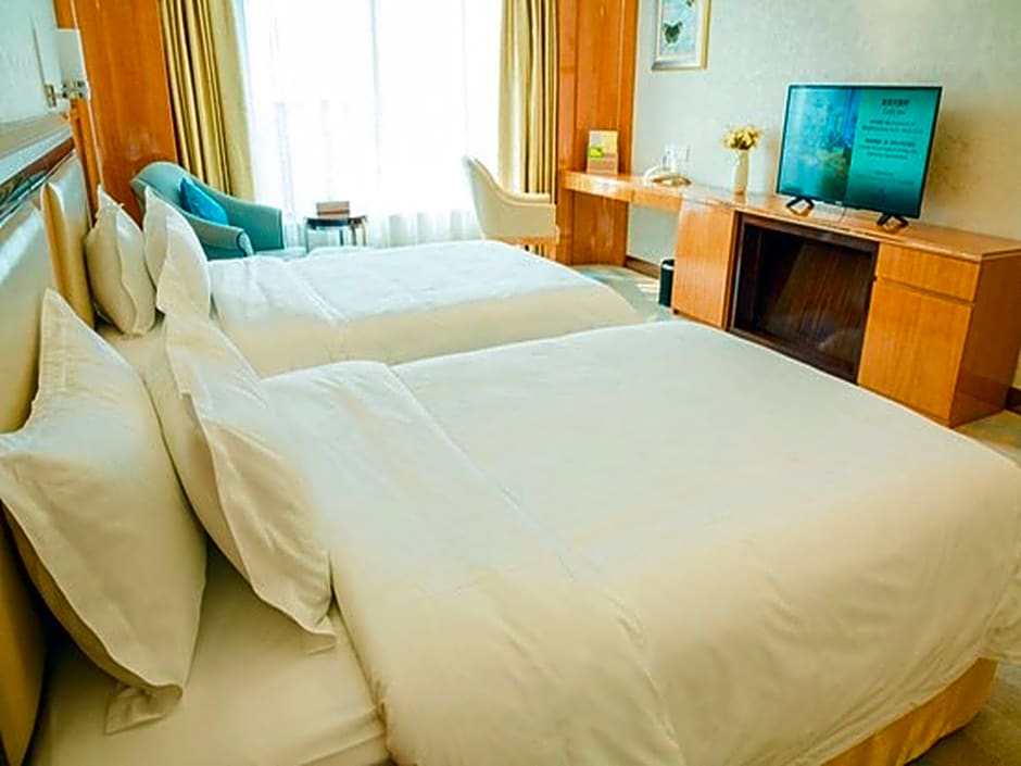Photo 1 of 17 of Superior 2 Beds
