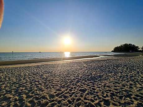 BBQ at Private Seaview 180° , Duplex fit 1-13pax 