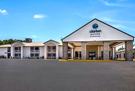 Clarion Pointe Marshall
