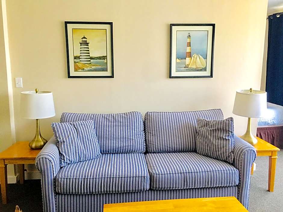 Sesuit Harbor House