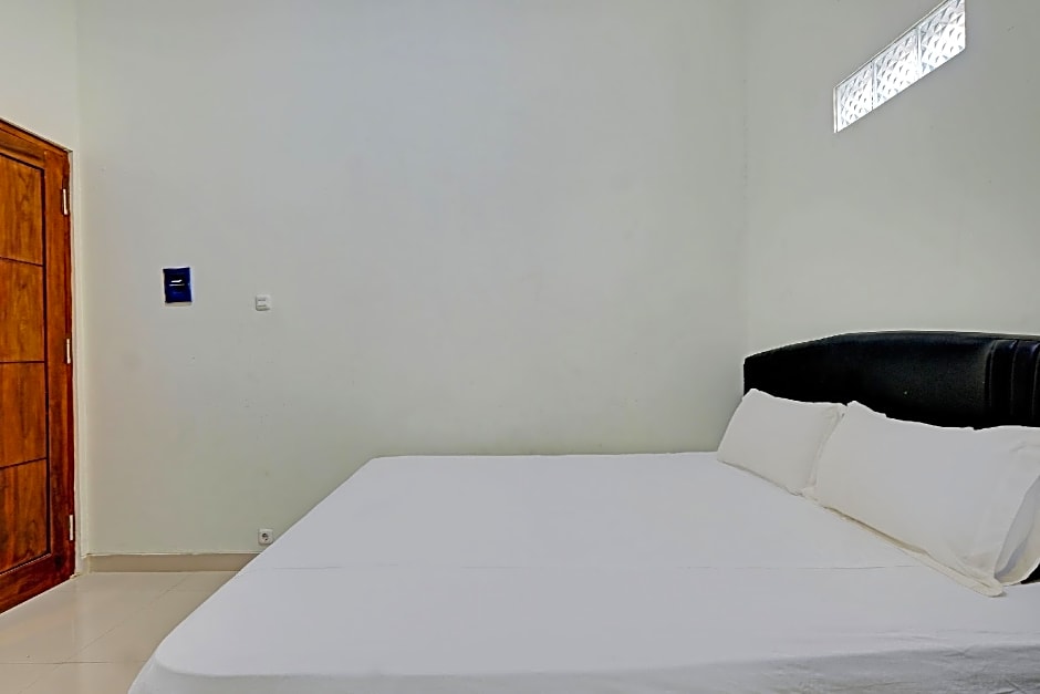 OYO Life 92935 Ayu Kost Eksklusif