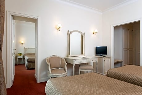 Family Suite (3 Adults)