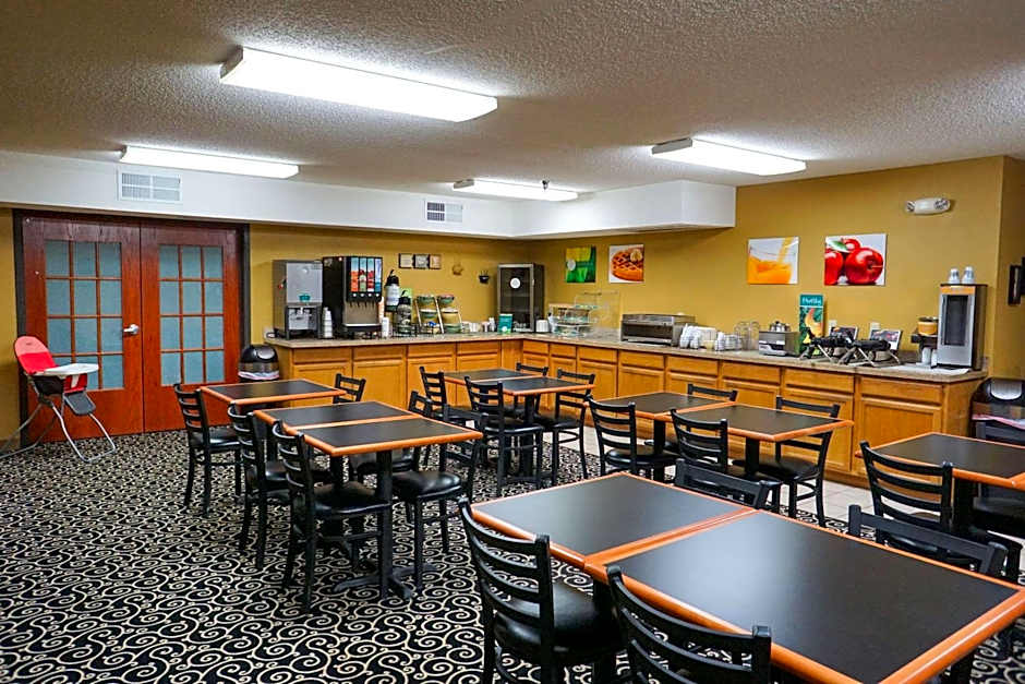 Quality Inn & Suites Watertown near Prairie Lakes Ice Arena