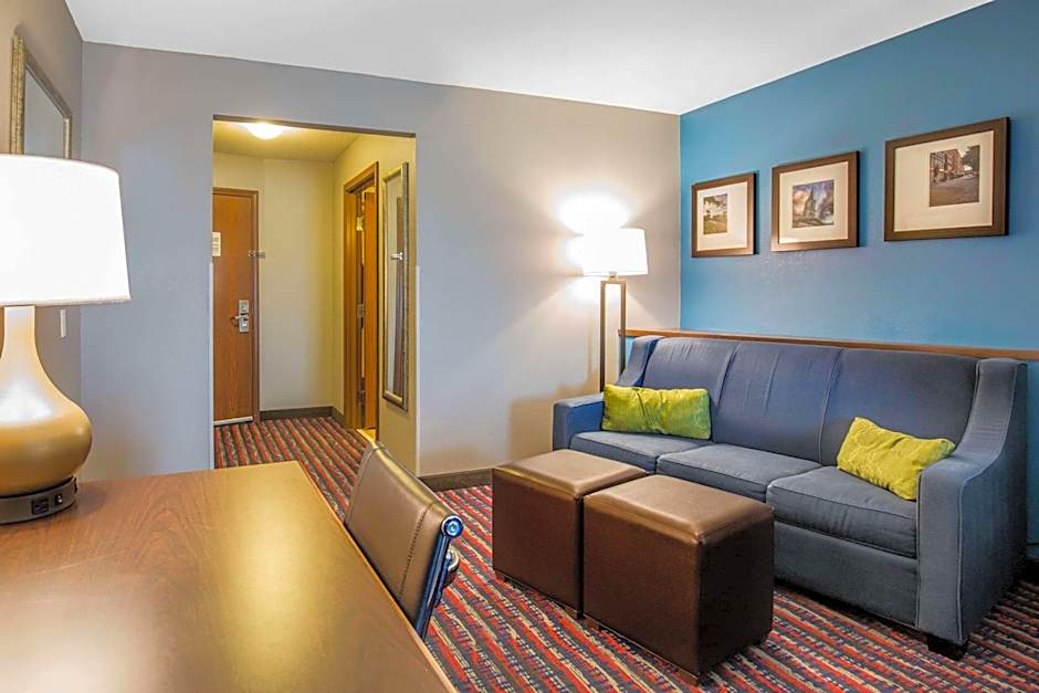 Comfort Suites Fairview Heights - St. Louis