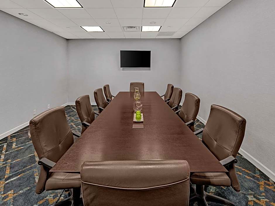 Embassy Suites By Hilton Hotel Oklahoma City-Will Rogers Airport